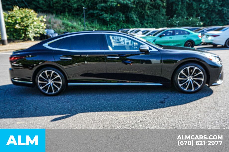 Used 2022 Black Lexus 500 Base image 9