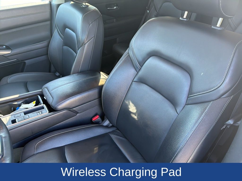 2022 Nissan Pathfinder SL 2WD