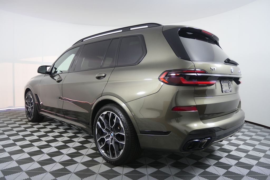 Thumbnail: 2024 BMW X7 - 5