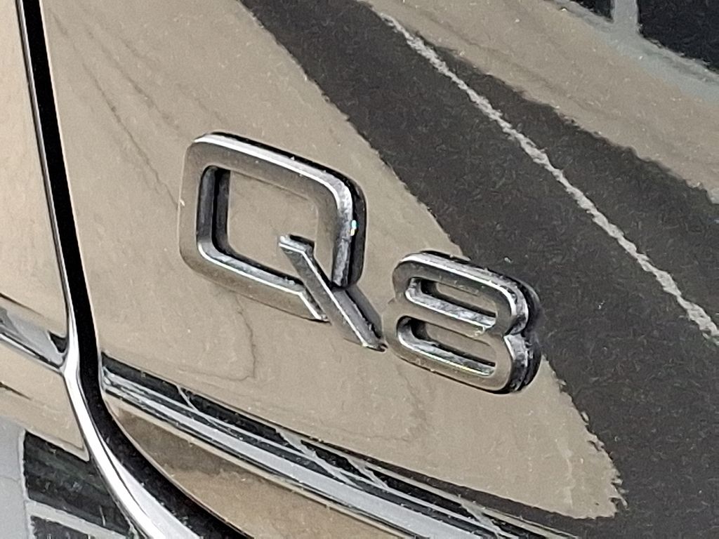 2023 Audi Q8 Premium Plus 31