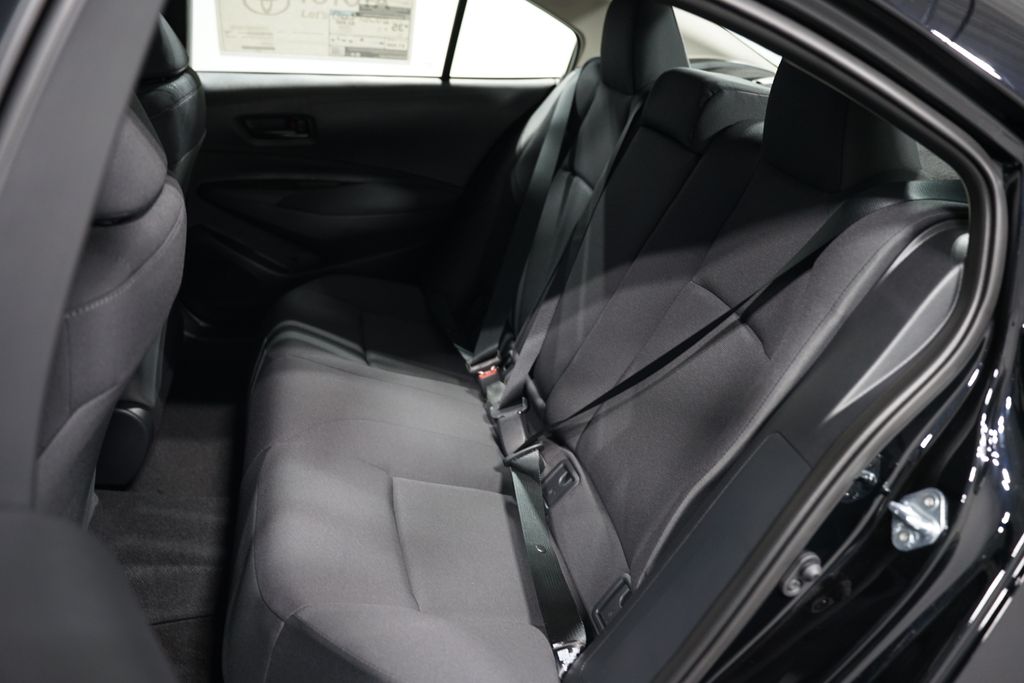 2025 Toyota Corolla LE 26
