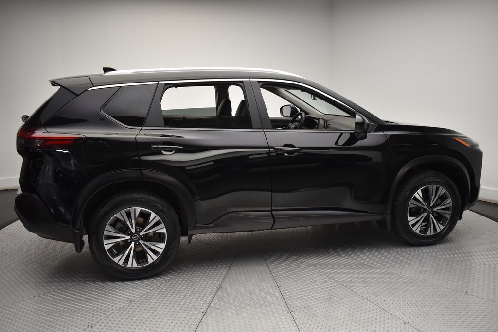 2022 Nissan Rogue SV 4