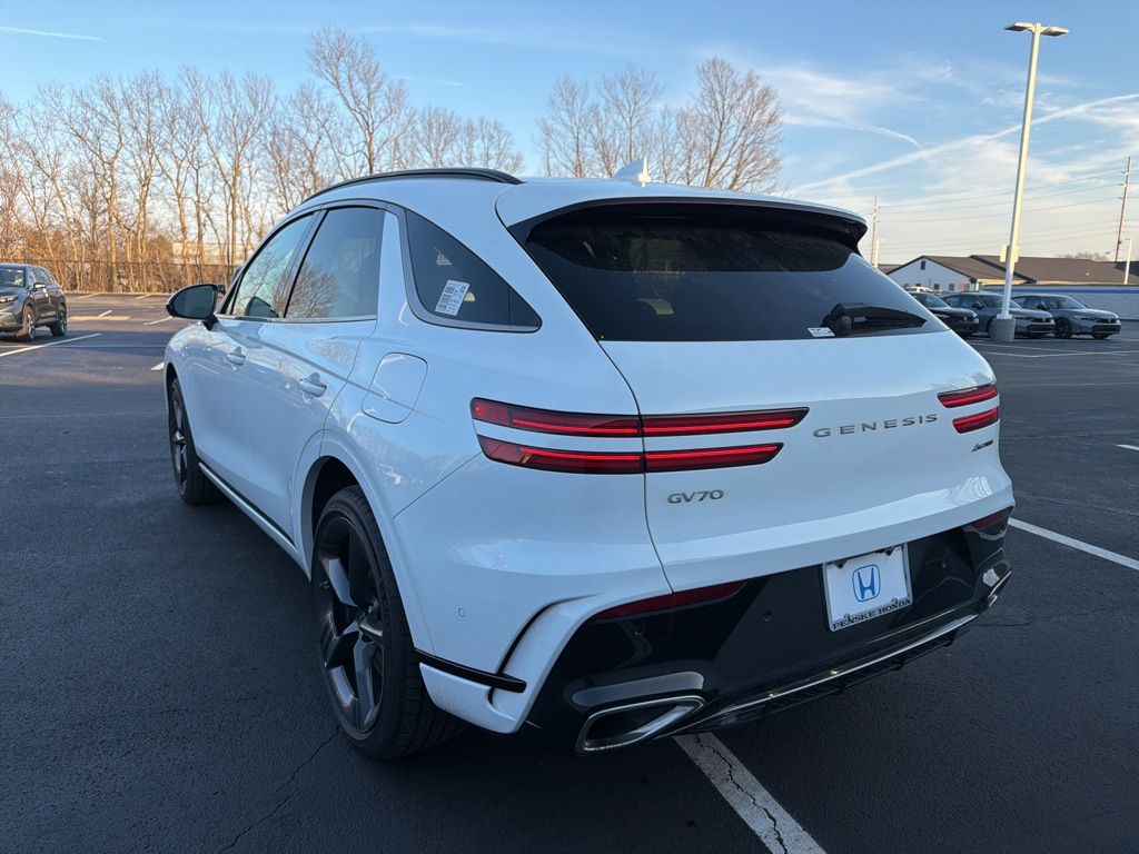 Thumbnail: 2026 Genesis GV70 - 3