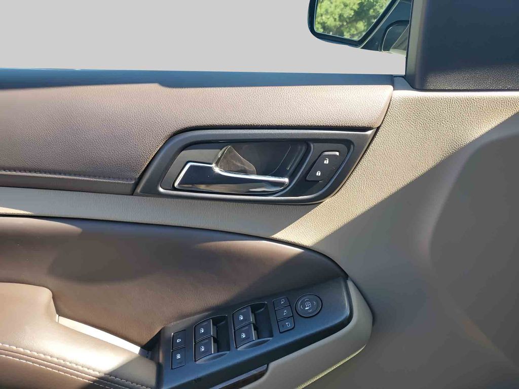 Used Car 2016 Chevrolet Suburban  Lt For Sale Under $25,000 In Austin, Texas