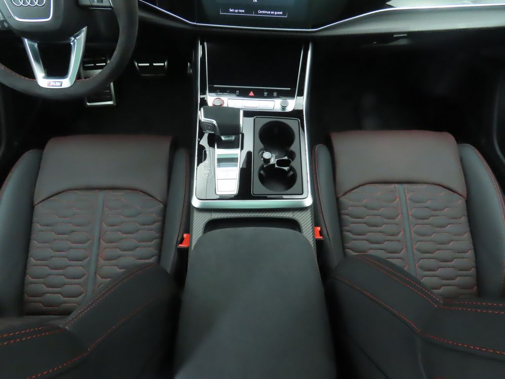 2025 Audi RS Q8 4.0T 18