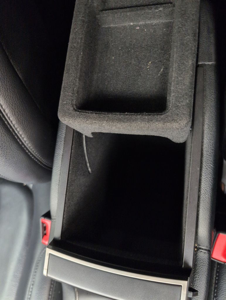 Used 2017 Black Lincoln Premiere image 33