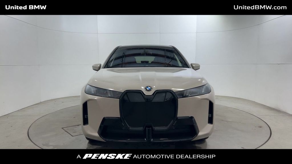 Thumbnail: 2026 BMW iX - 3