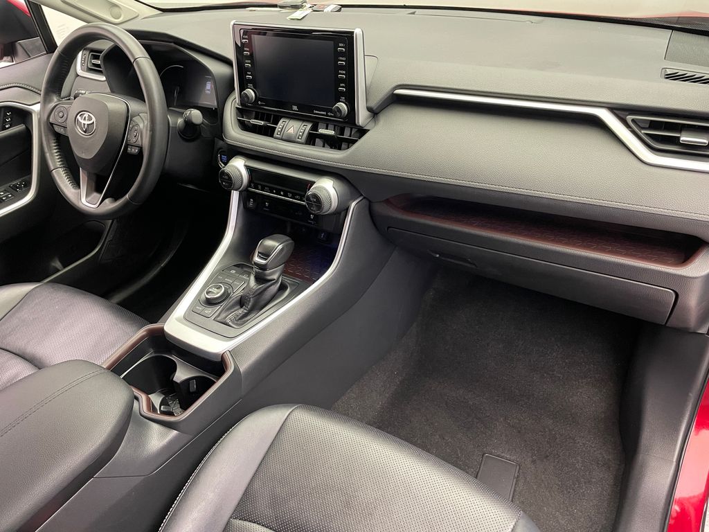 Thumbnail: 2021 Toyota RAV4 - 16