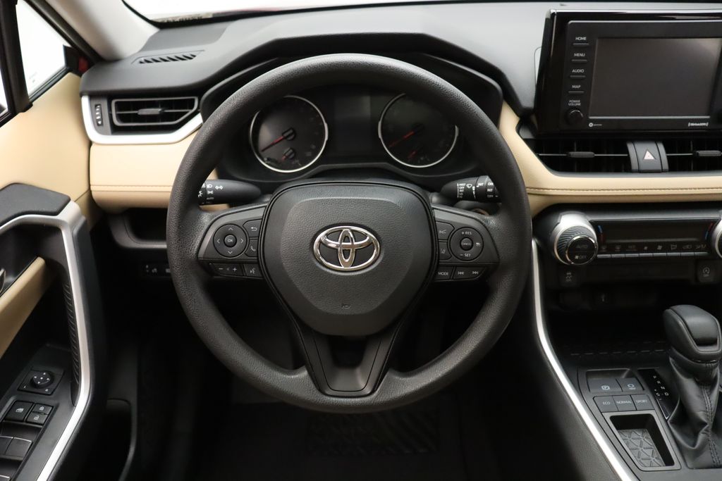 2022 Toyota RAV4 XLE 23