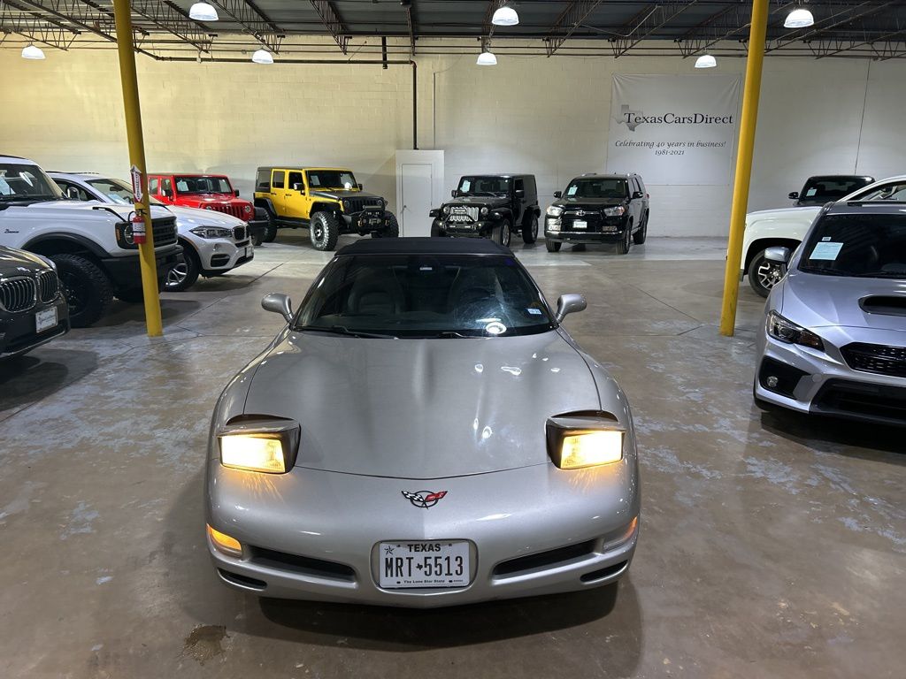 2002 Chevrolet Corvette Base 16