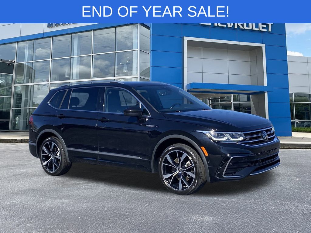 2022 Volkswagen Tiguan SEL R-LINE's photo