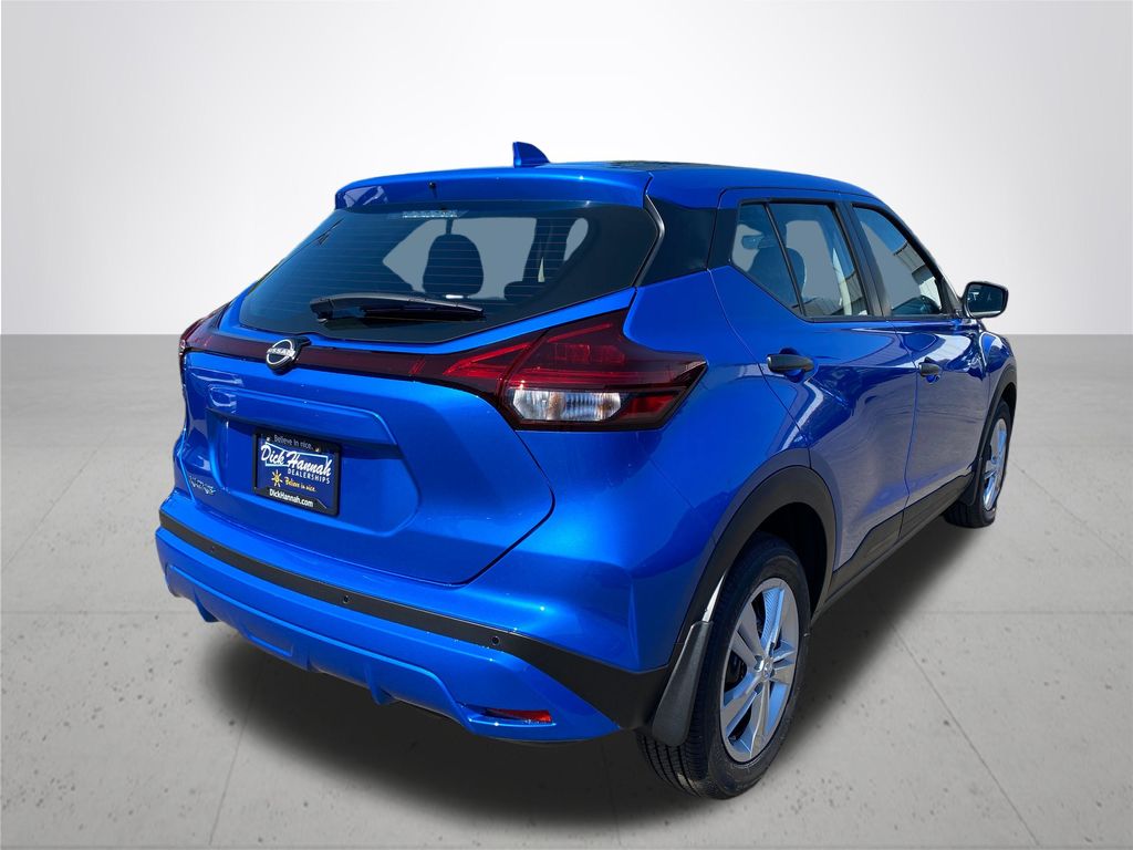 2024 Nissan Kicks S