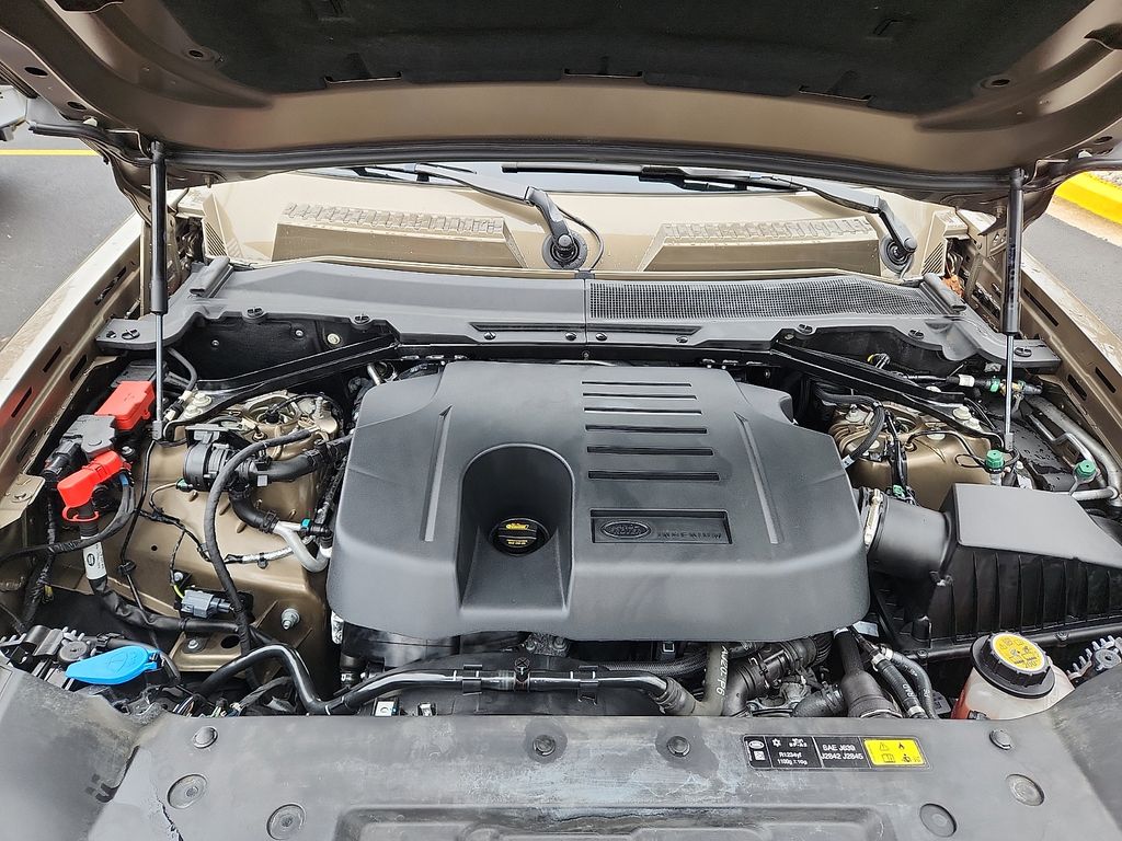 Thumbnail: 2023 Land Rover Defender - 29