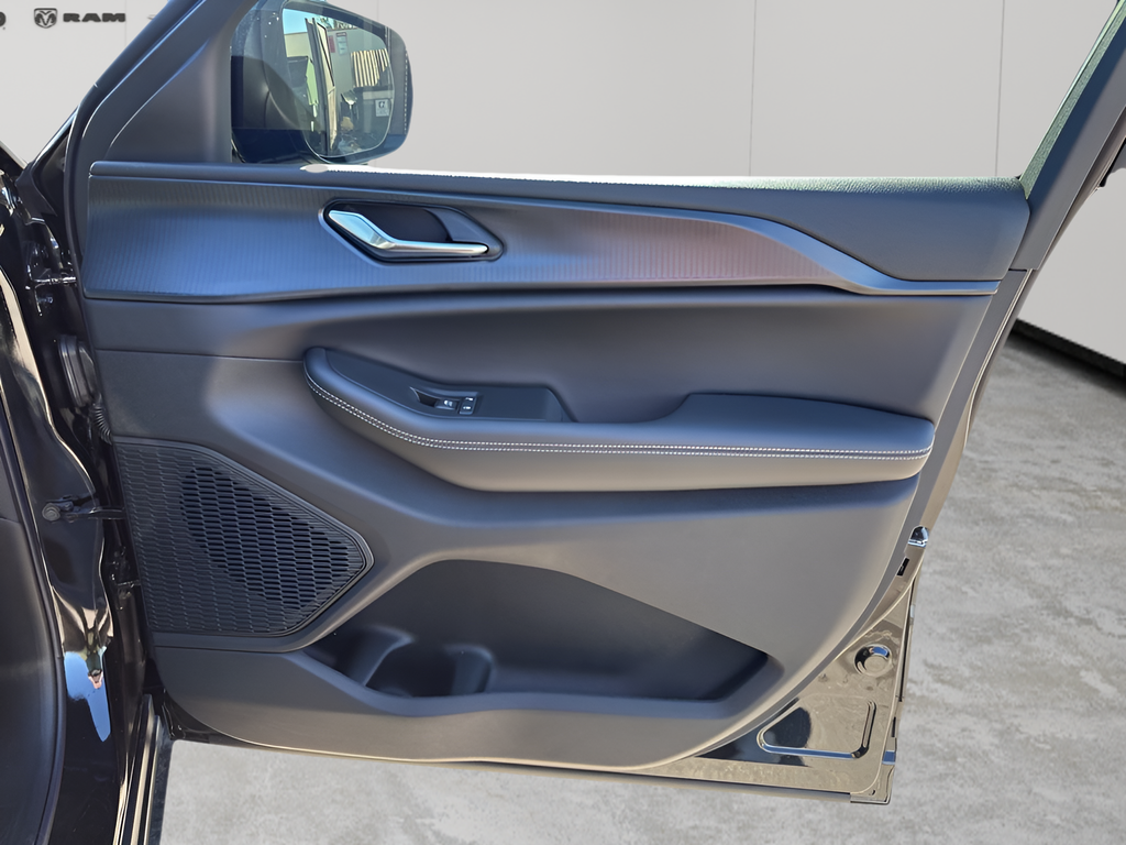 New Car 2025 Jeep Grand Cherokee  For Sale Under $40,000 In Austin, Texas