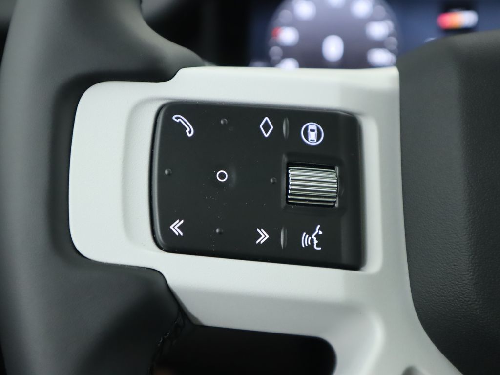 Thumbnail: 2025 Land Rover Defender - 12