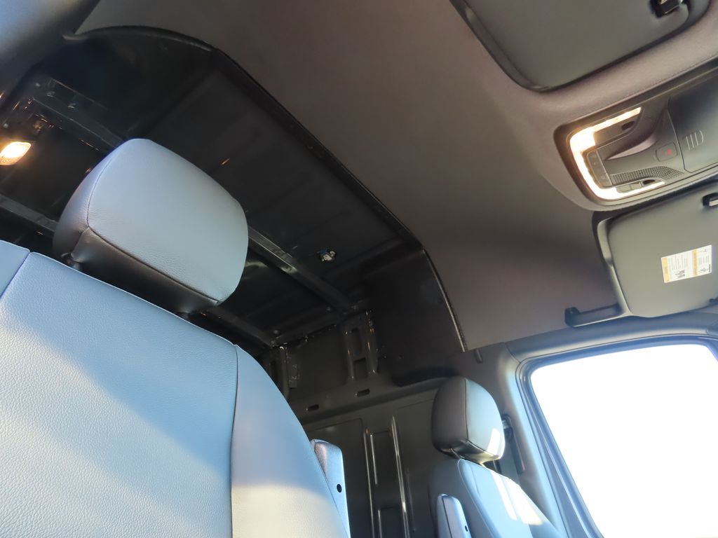 Thumbnail: 2025 Mercedes-Benz Sprinter - 20