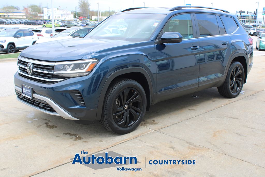 View vehicle photo 3