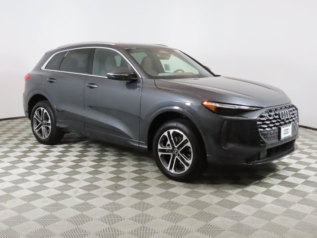 Thumbnail: 2025 Audi Q5 - 7