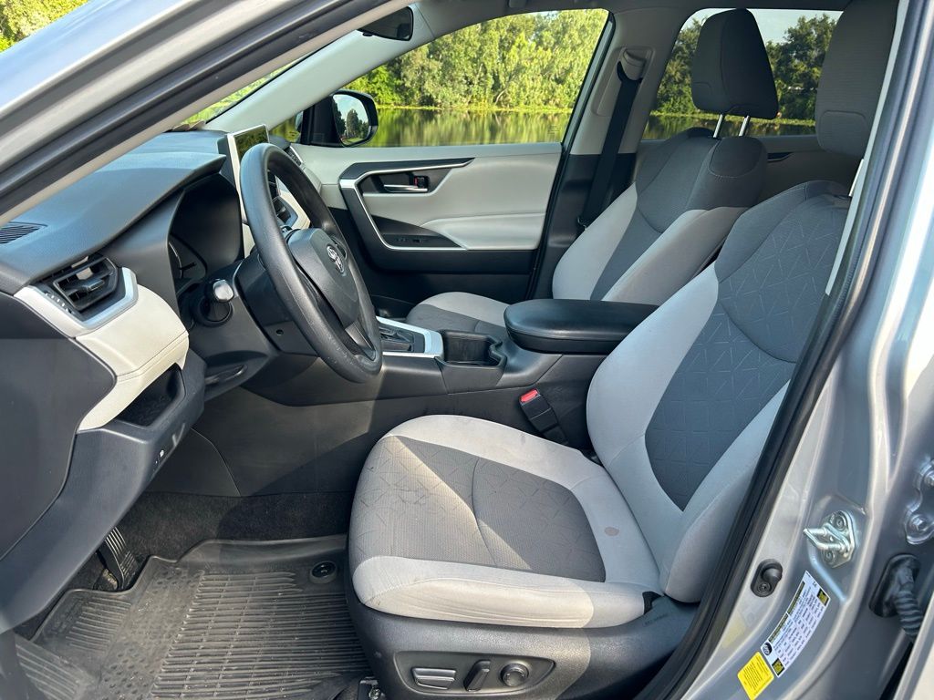 Thumbnail: 2023 Toyota RAV4 - 14