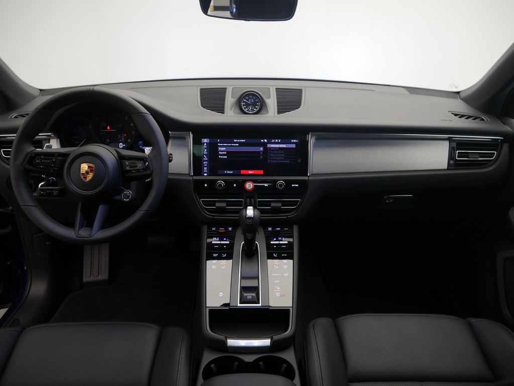Thumbnail: 2026 Porsche Macan - 30