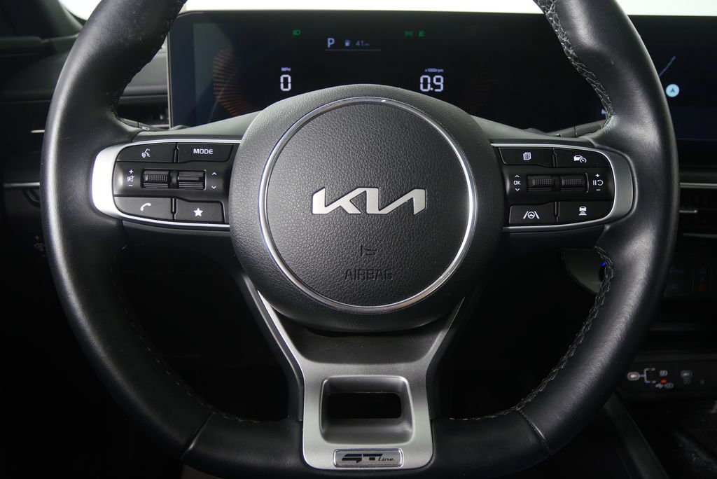 Thumbnail: 2025 Kia K5 - 15