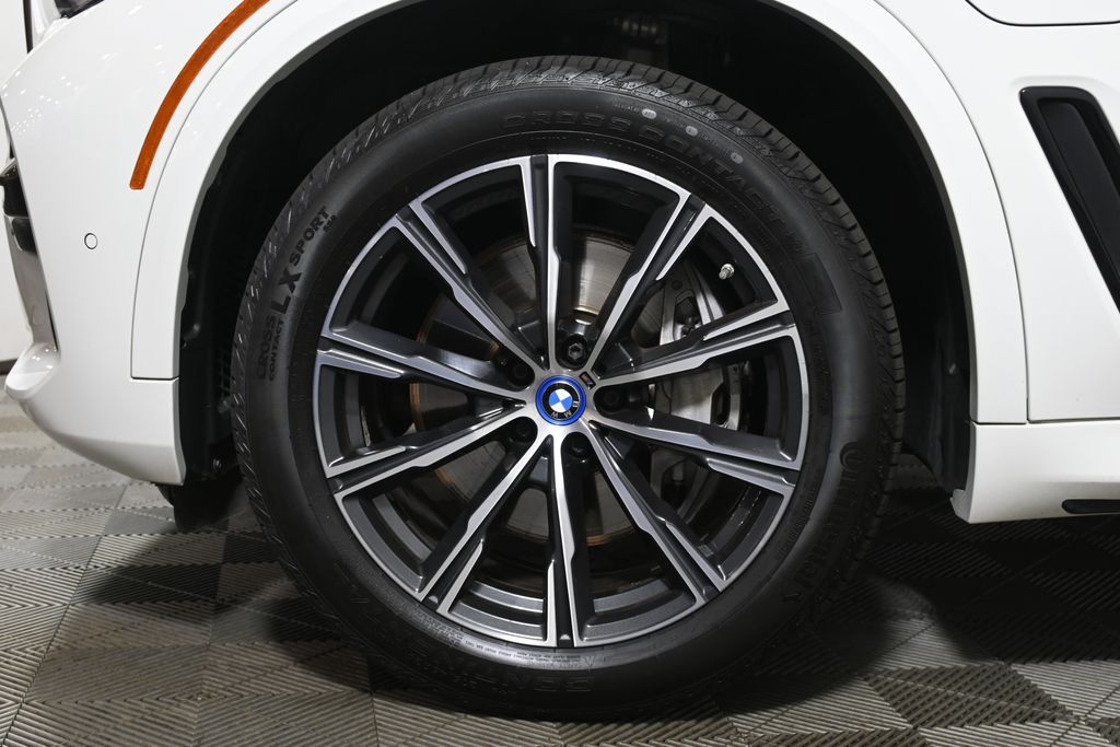 Thumbnail: 2023 BMW X5 - 12