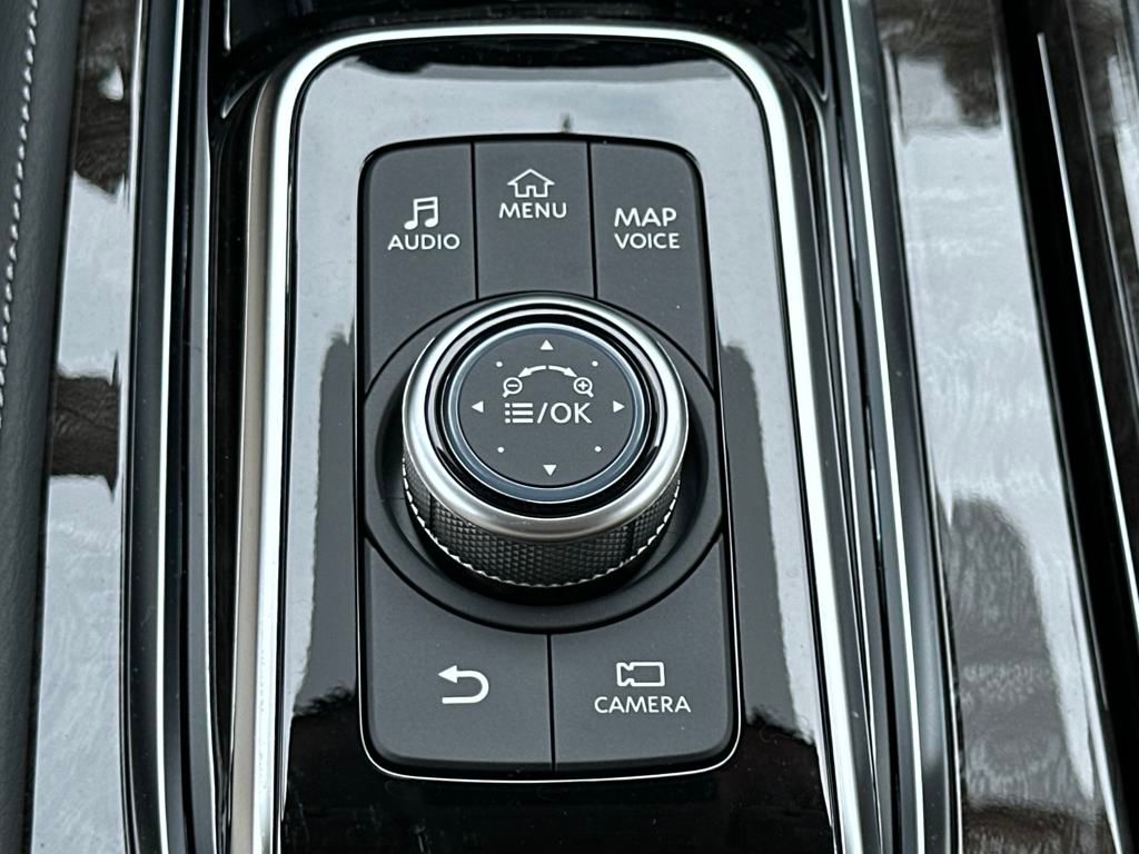 2024 Nissan Armada Platinum photo