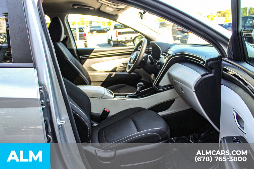 Used 2024 Silver Hyundai SEL image 21