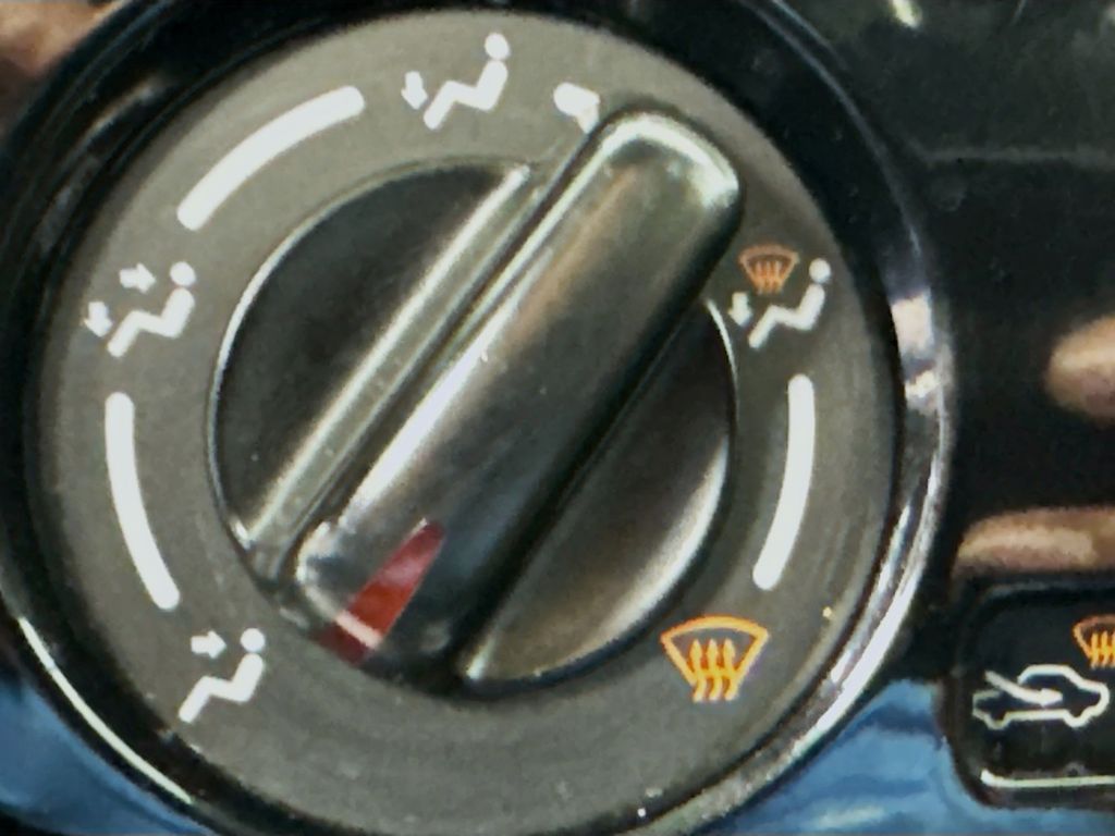 Used Car 2018 Nissan Versa  1.6 Sv For Sale Under $10,000 In Austin, Texas