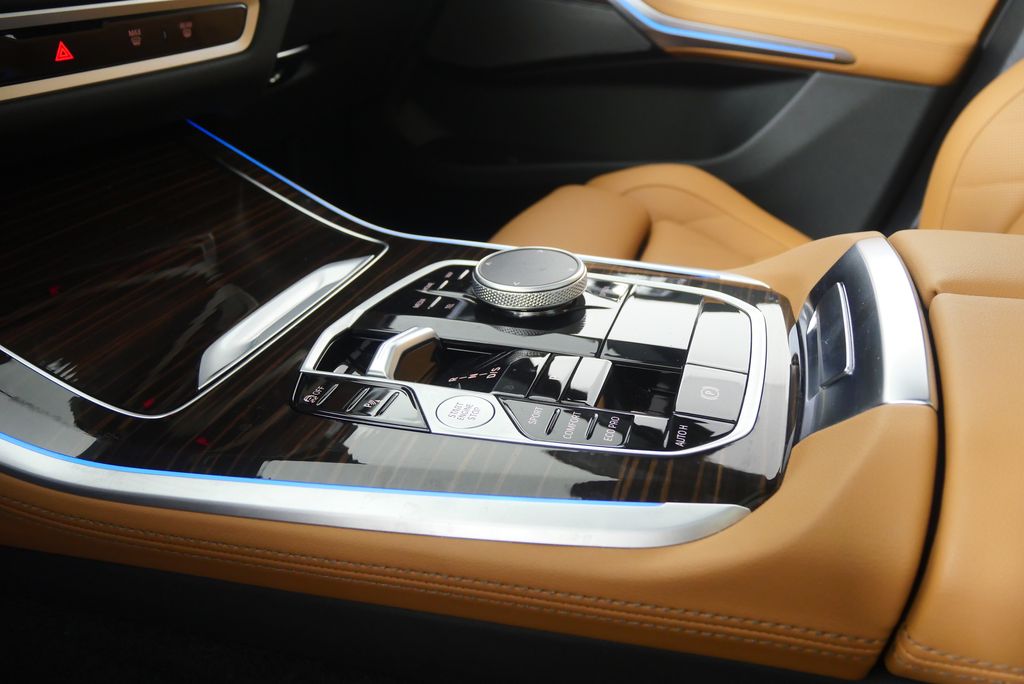 Thumbnail: 2026 BMW X5 - 28