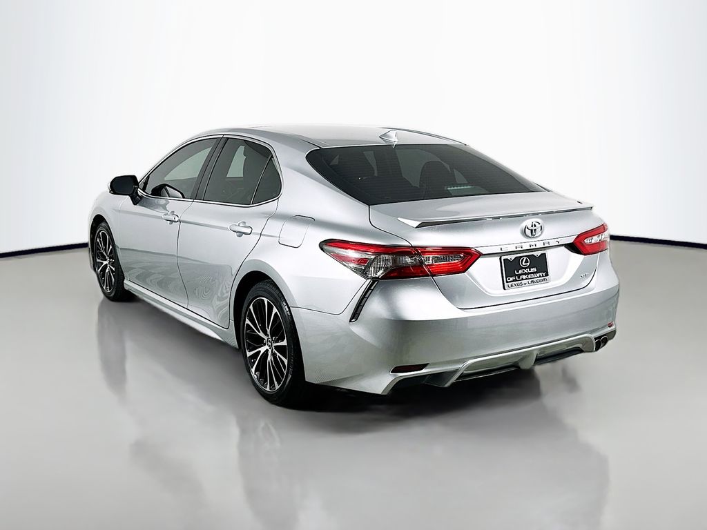 2018 Toyota Camry SE 7