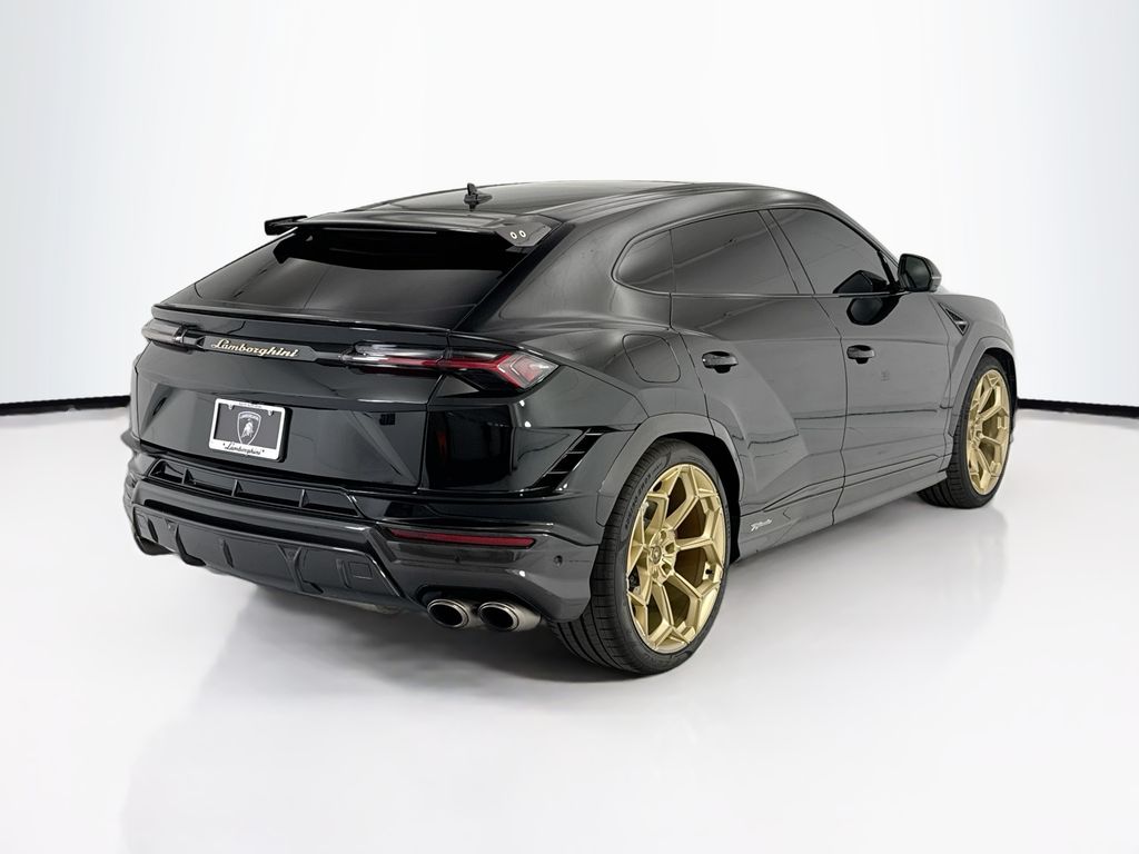 Thumbnail: 2023 Lamborghini Urus - 5