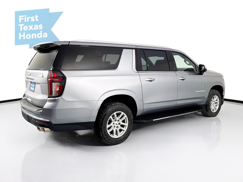 2024 Chevrolet Suburban Premier photo
