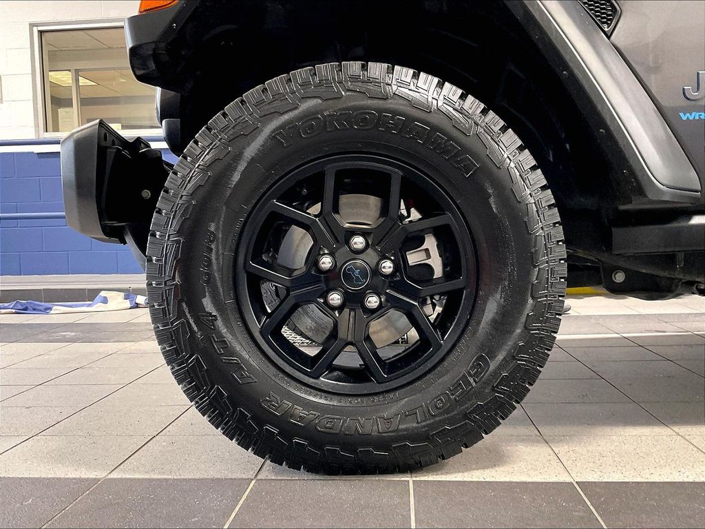 2024 Jeep Wrangler — photo 7