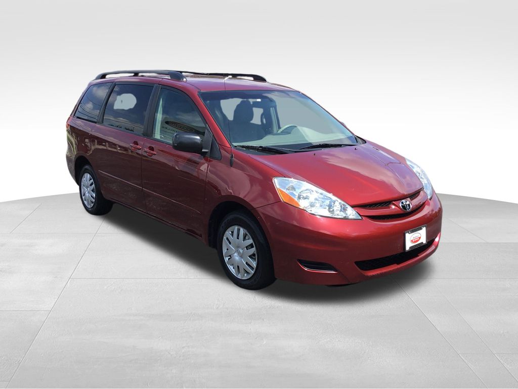 Thumbnail: 2010 Toyota Sienna - 7