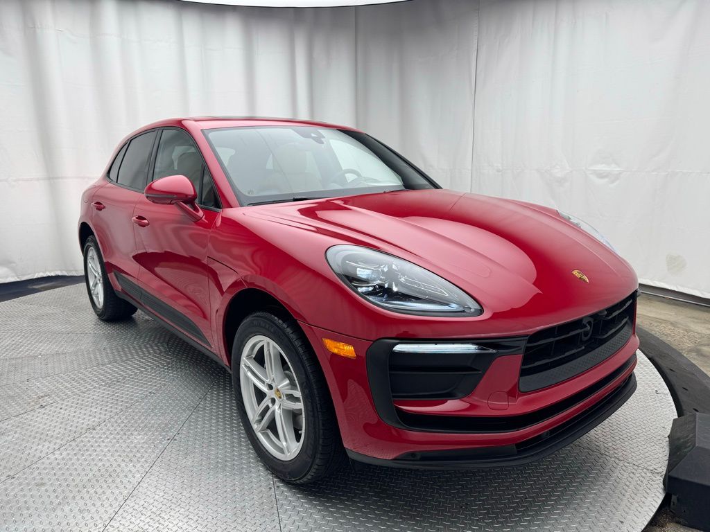 Thumbnail: 2025 Porsche Macan - 8