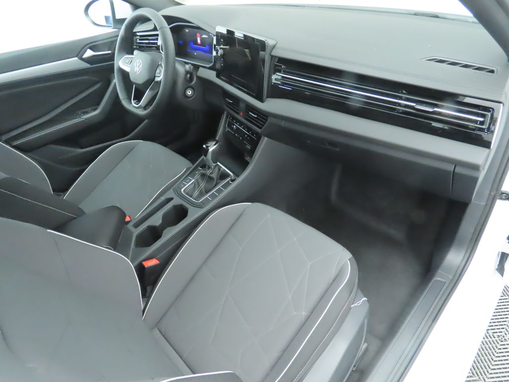 Thumbnail: 2026 Volkswagen Jetta - 17