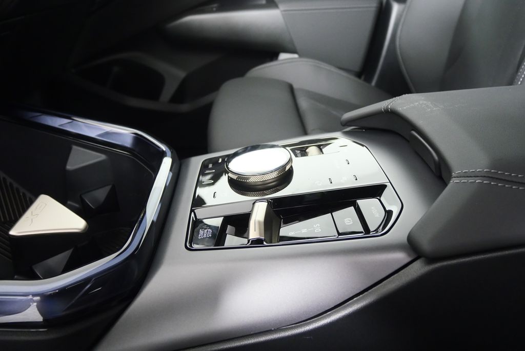 Thumbnail: 2025 BMW X3 - 22