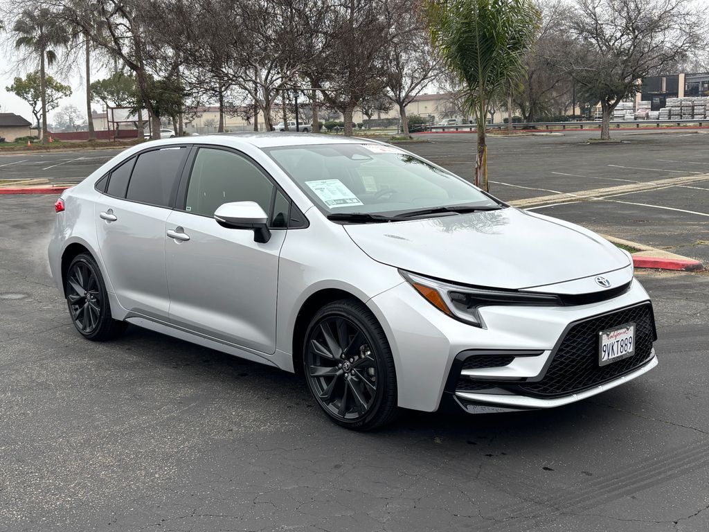 Thumbnail: 2025 Toyota Corolla - 3