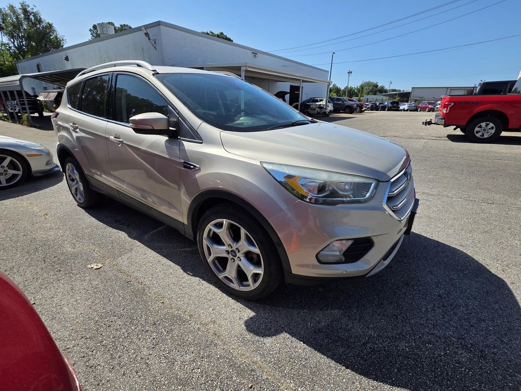 White Gold Metallic 2018 Ford Escape SUV / Crossover Front-Wheel Drive 6-Speed Automatic