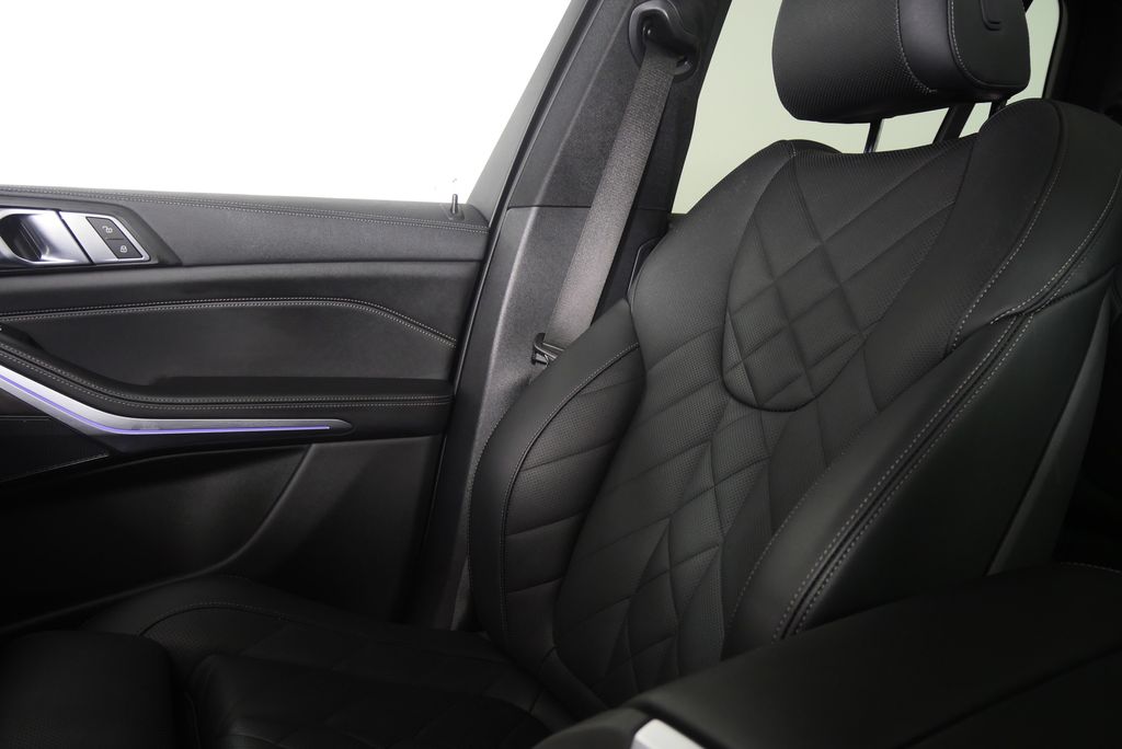 Thumbnail: 2023 BMW X5 - 29