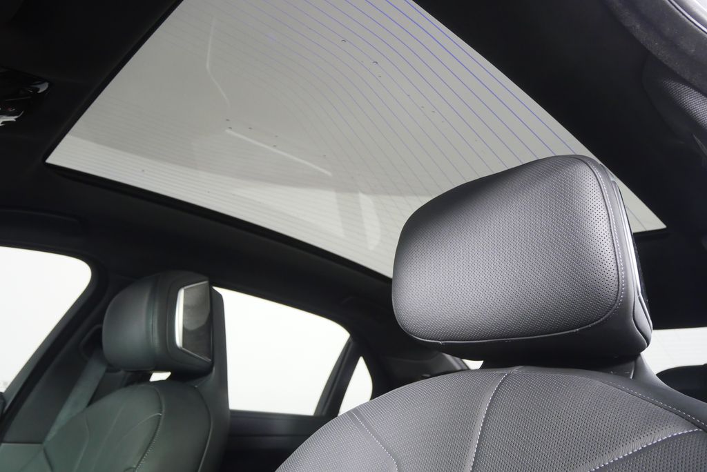 Thumbnail: 2025 BMW i7 - 12