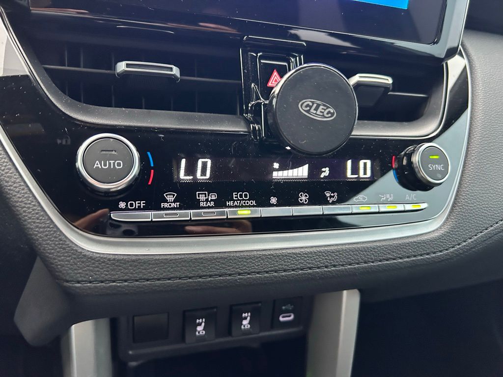 Thumbnail: 2024 Toyota Corolla Cross - 26