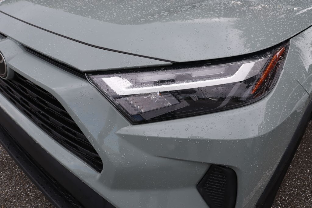 Thumbnail: 2022 Toyota RAV4 - 3