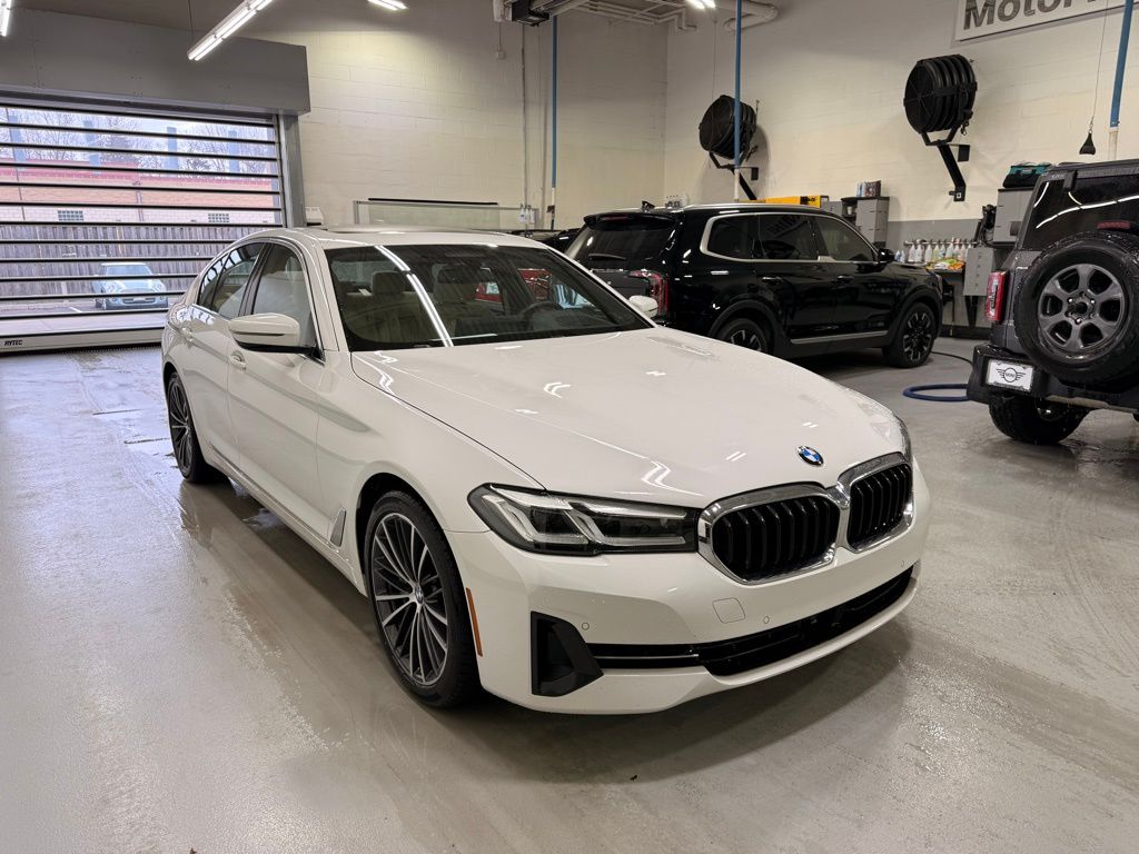 Thumbnail: 2023 BMW 5 Series - 7