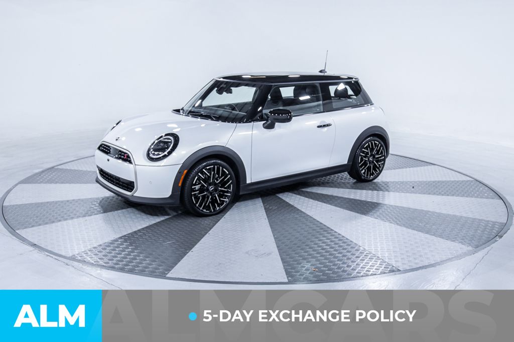 Used 2025 White MINI 2 Door image 3
