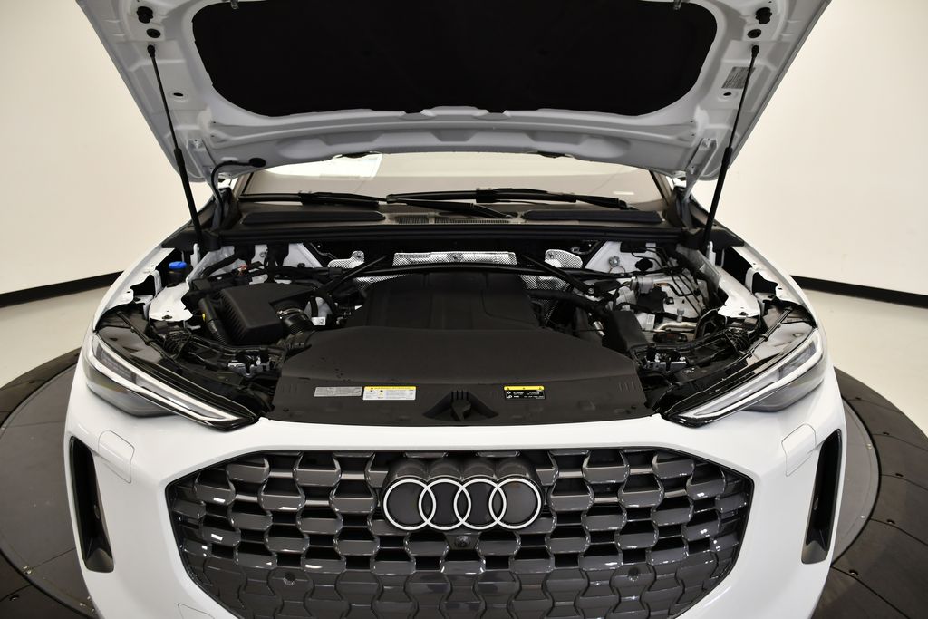 Thumbnail: 2025 Audi Q5 - 12