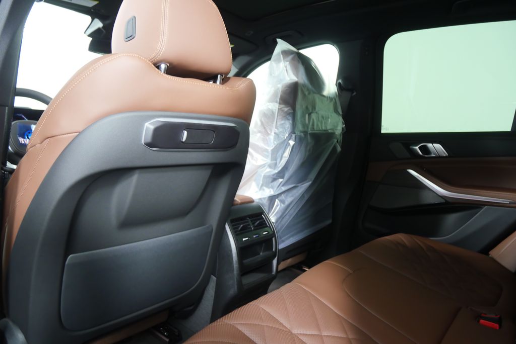 Thumbnail: 2026 BMW X5 - 17