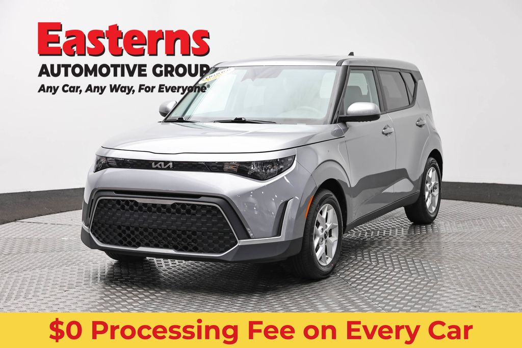 Steel Gray 2025 Kia Soul LX FWD SUV / Crossover Front-Wheel Drive Continuously Variable Transmission