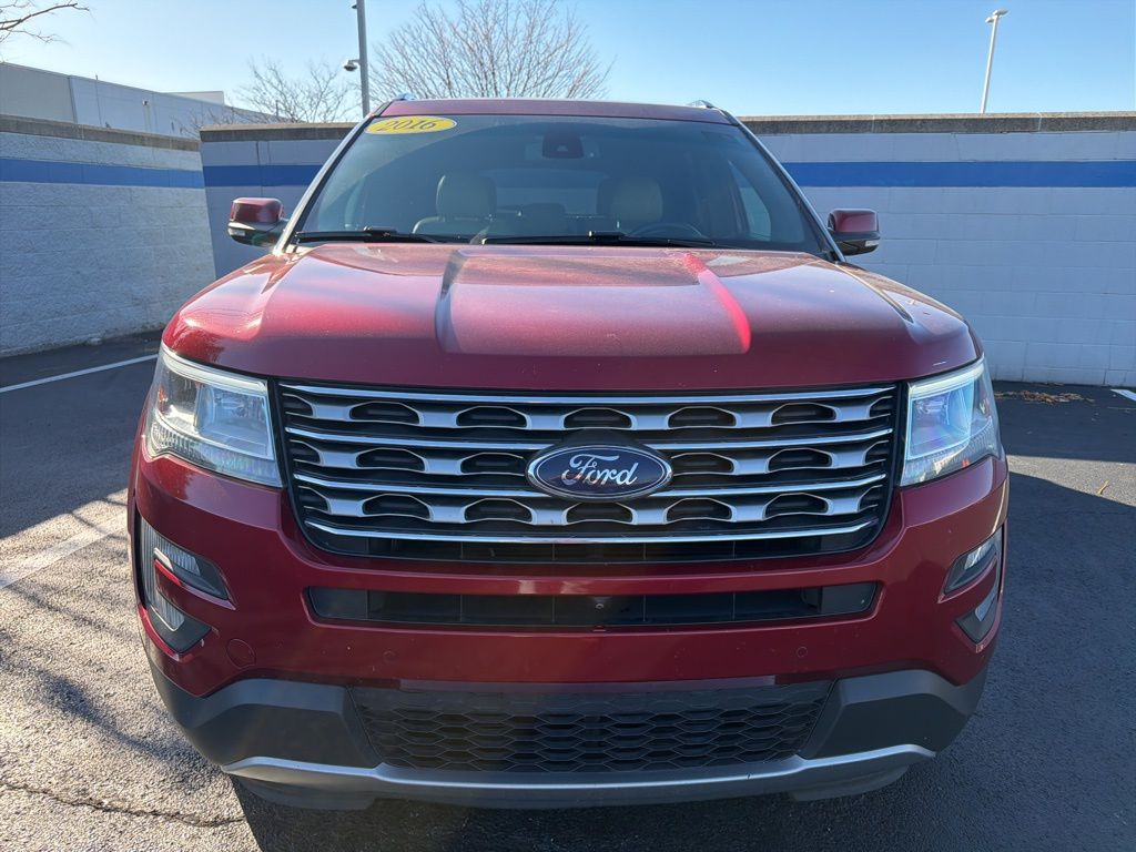 Thumbnail: 2016 Ford Explorer - 8